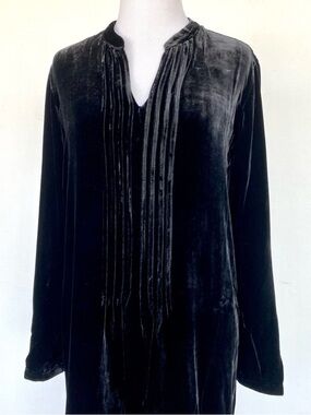 Sundance Black Velvet Pintuck Split-Neck Tunic